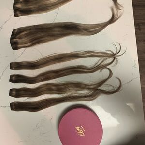 Luxy Hair- 20 in Ash brown with highlights.